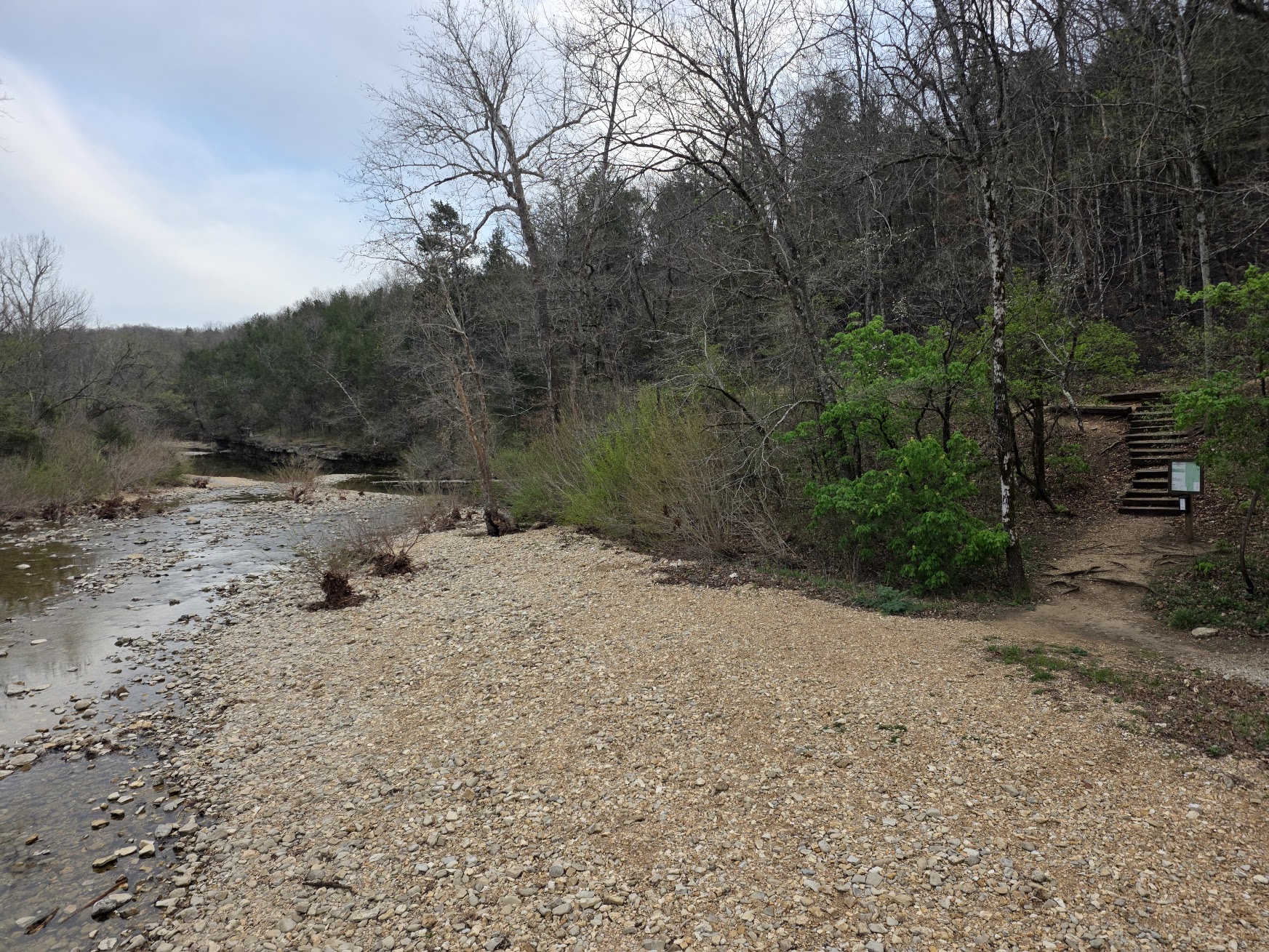 Ozark hiking trail near Branson Missouri