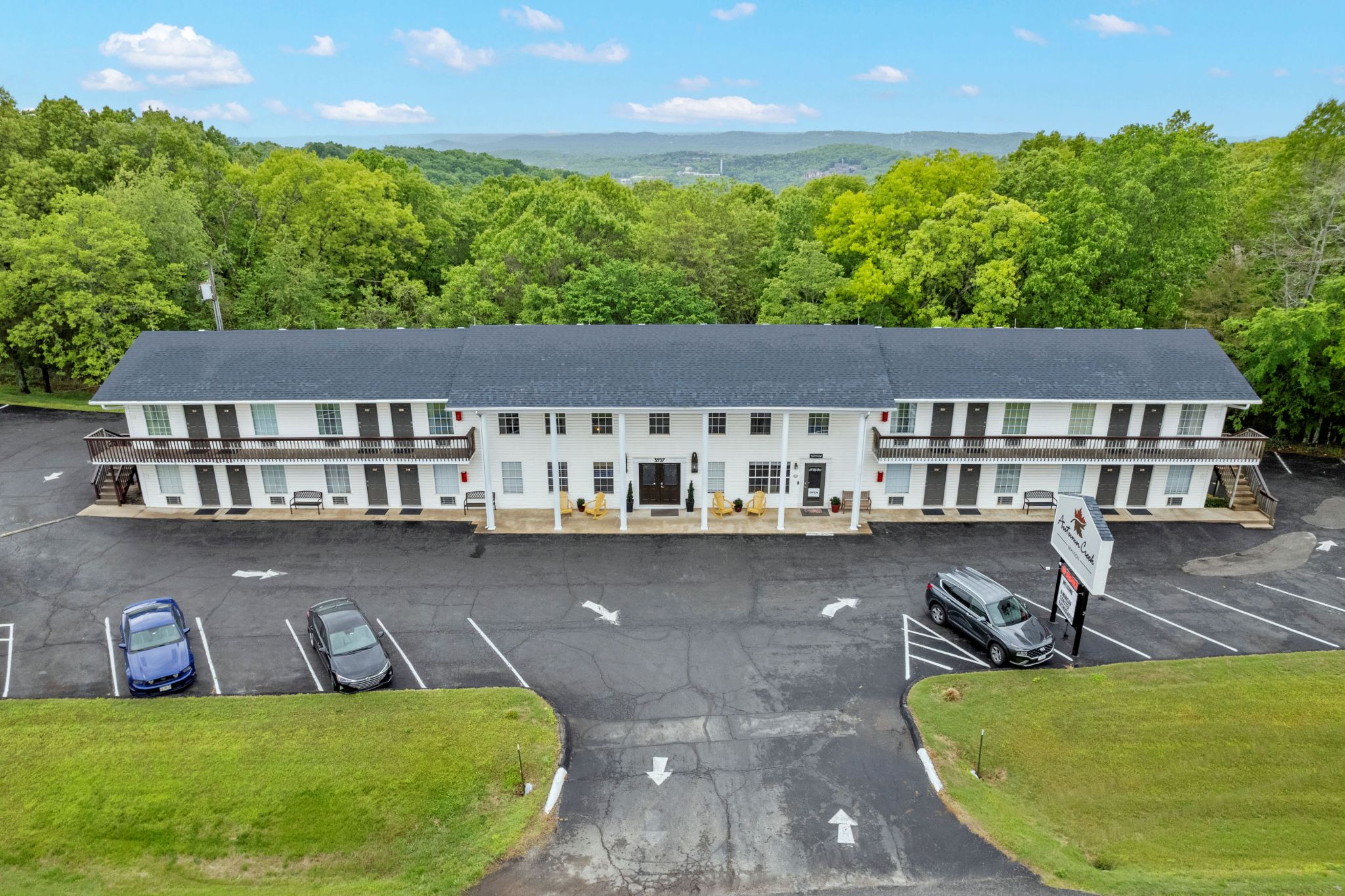 Exterior of Autumn Creek Branson